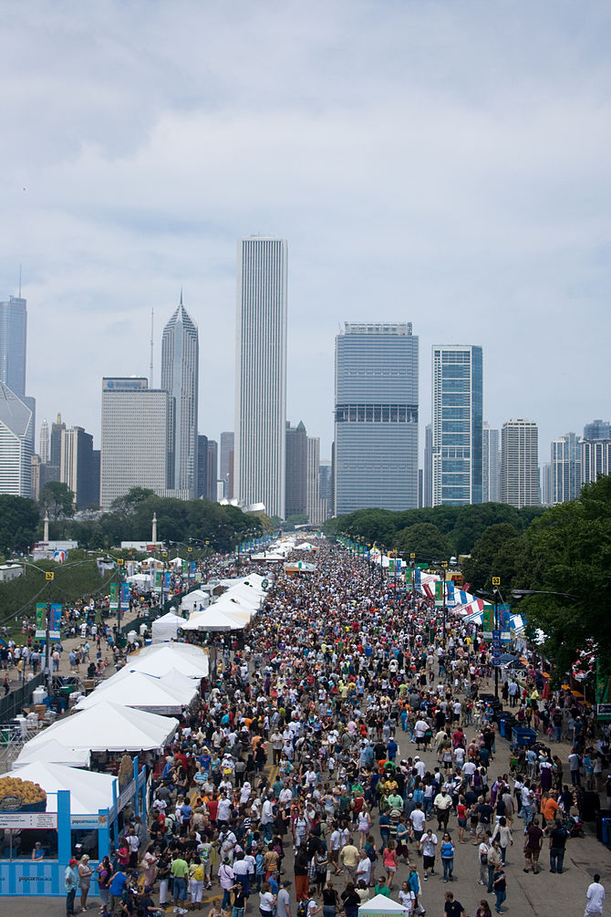 English: Overview of the Taste of Chicago look...