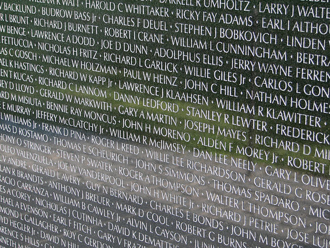 Names of Vietnam veterans at Vietnam Veterans ...