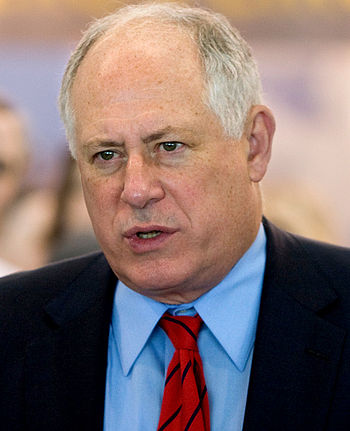 English: Illinois Governor Pat Quinn addresses...