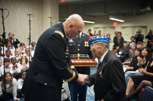 Sakato_Bronze_Star_ceremony