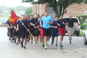 Lyons Mayor Chris Getty joins new Marine recruits at Veterans Park