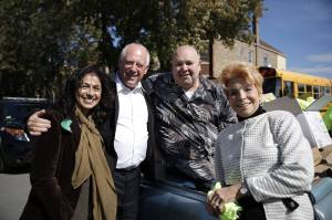State Rep. Lisa Hernandez, Gov. Pat Quinn, Cicero President Larry Dominick and Illinois Treasurer Judy Barr Topinka at the 2014 Houby Day Parade in Cicero