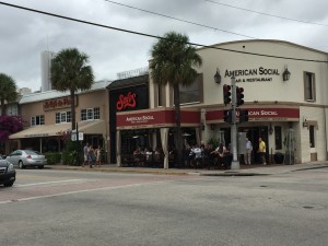 Shops along the Las Olas strip, Ft. Lauderdale