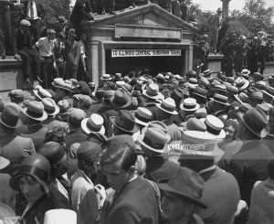 Scene of the gang land murder of Alfred 'Jake' Lingle, newspaper reporter with gangster connections. (Photo by Chicago History Museum/Getty Images)