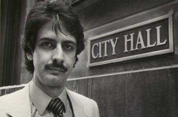 Ray Hanania covering Chicago City Hall (1976-1992)