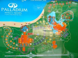 Main map of the Grand Palladium/Lady Hamilton resorts in Jamaica. The Lady Hamilton rooms, upper right, front a rocky beach that is bad for swimming. The beach on the left is very small, which is why they only show you part of it.